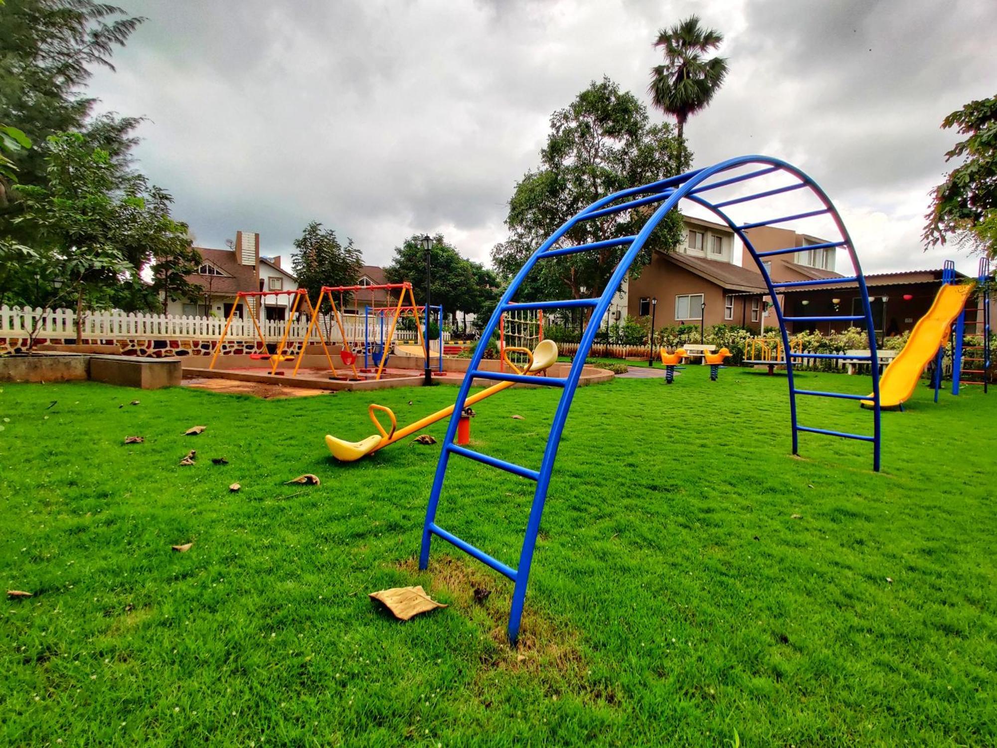 Pushpam Sanskruti Resort Karjat - A Pure Veg Resort Dhamni Exterior foto