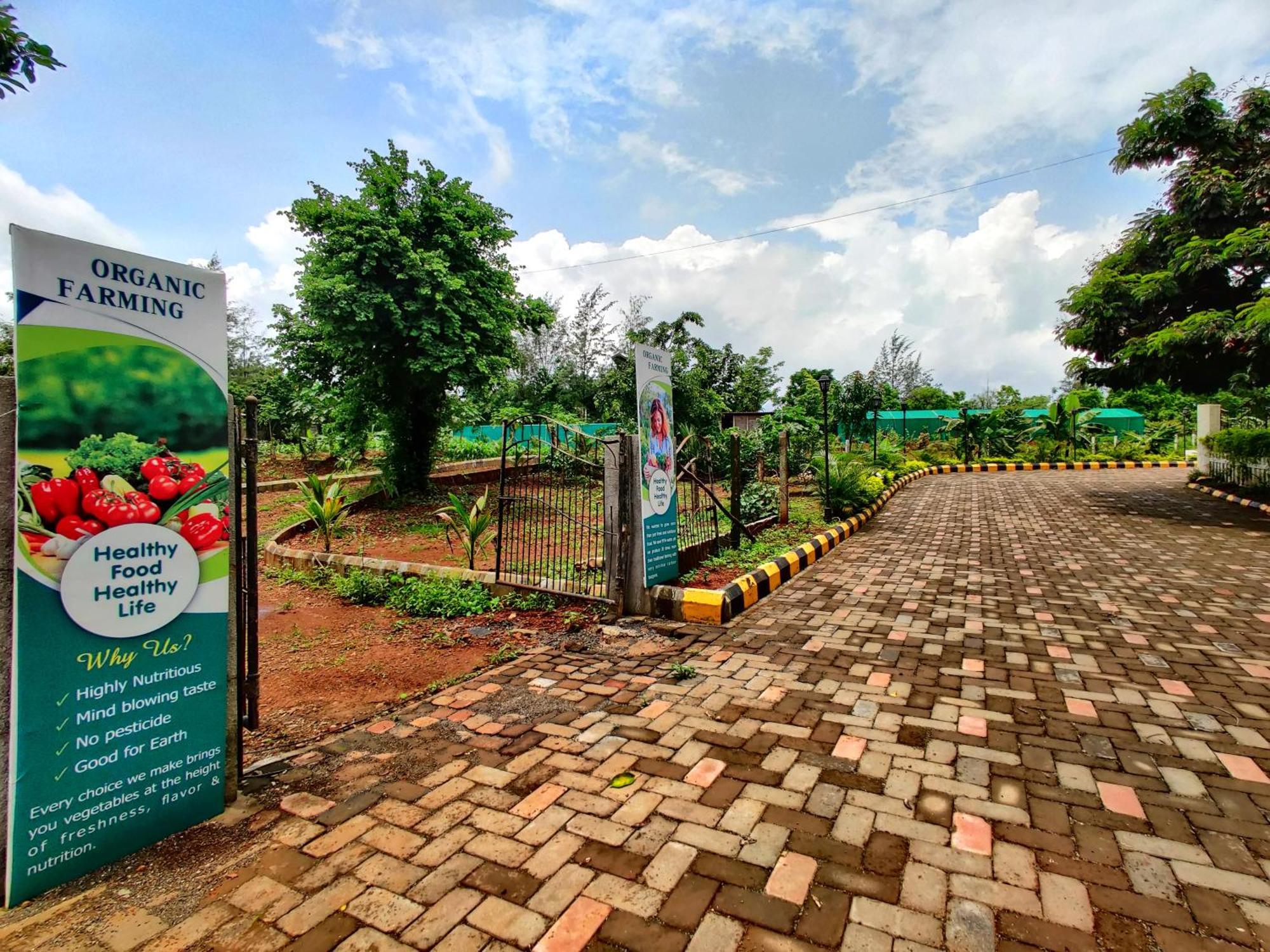 Pushpam Sanskruti Resort Karjat - A Pure Veg Resort Dhamni Exterior foto