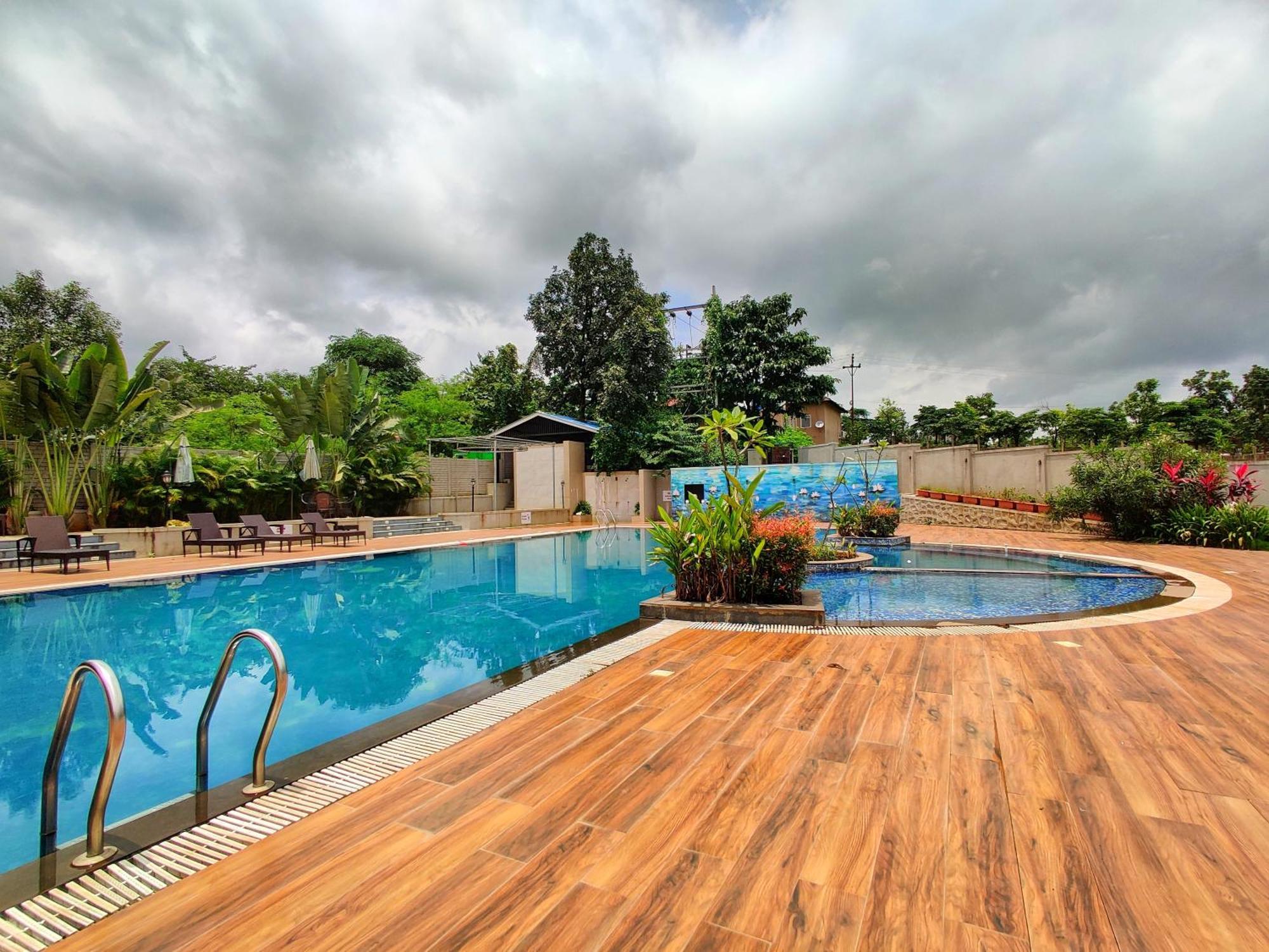 Pushpam Sanskruti Resort Karjat - A Pure Veg Resort Dhamni Exterior foto