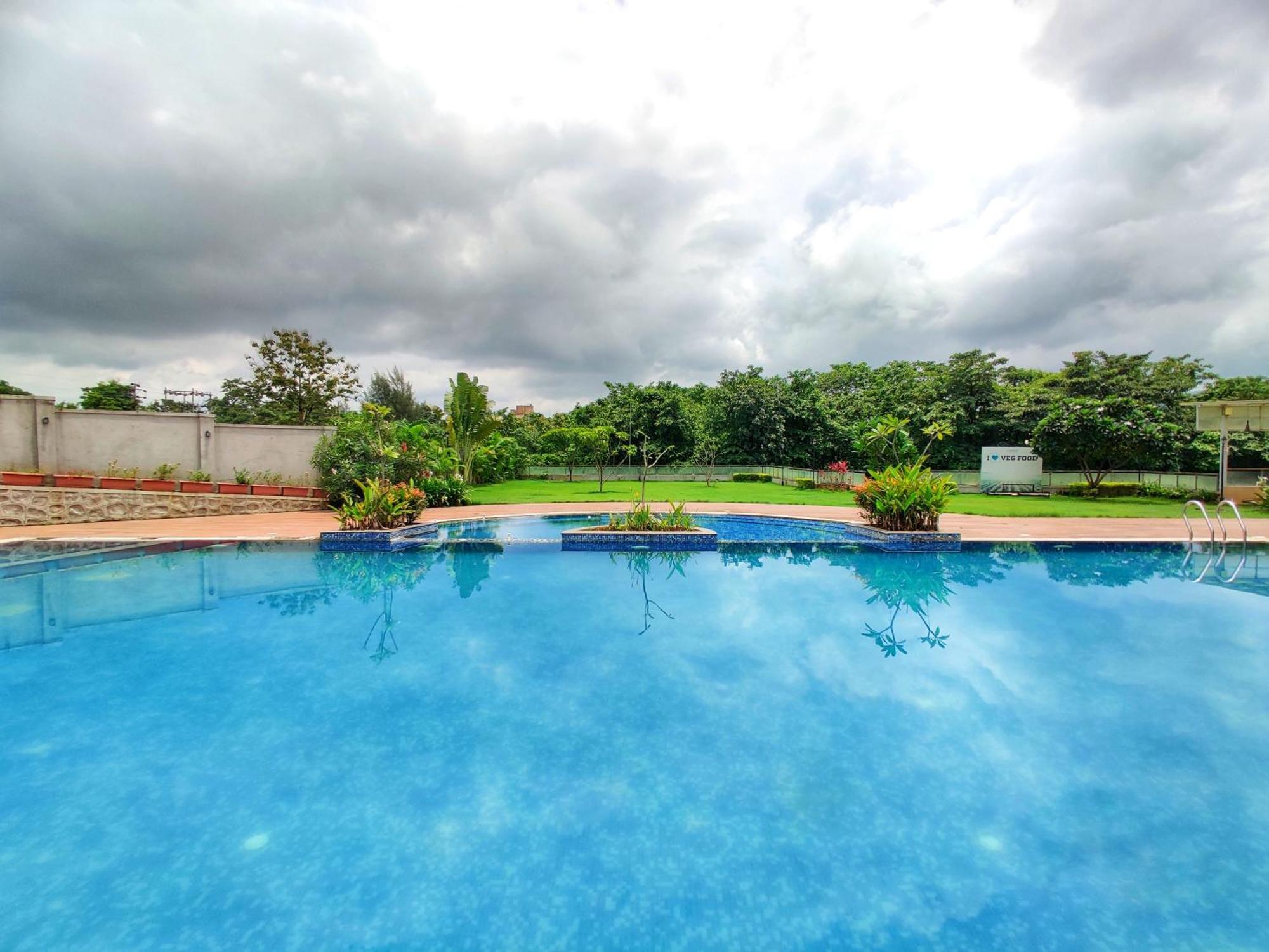 Pushpam Sanskruti Resort Karjat - A Pure Veg Resort Dhamni Exterior foto
