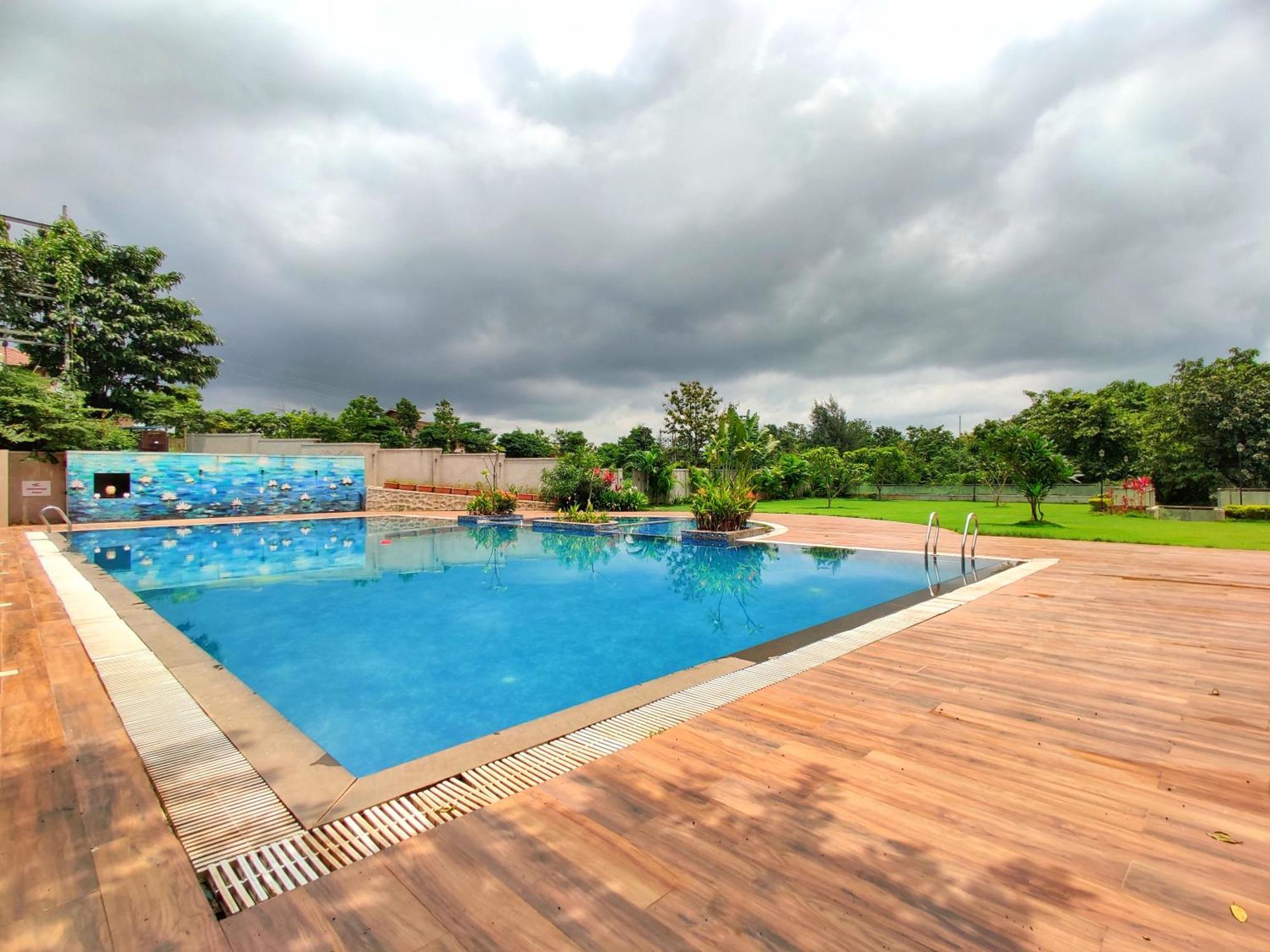 Pushpam Sanskruti Resort Karjat - A Pure Veg Resort Dhamni Exterior foto